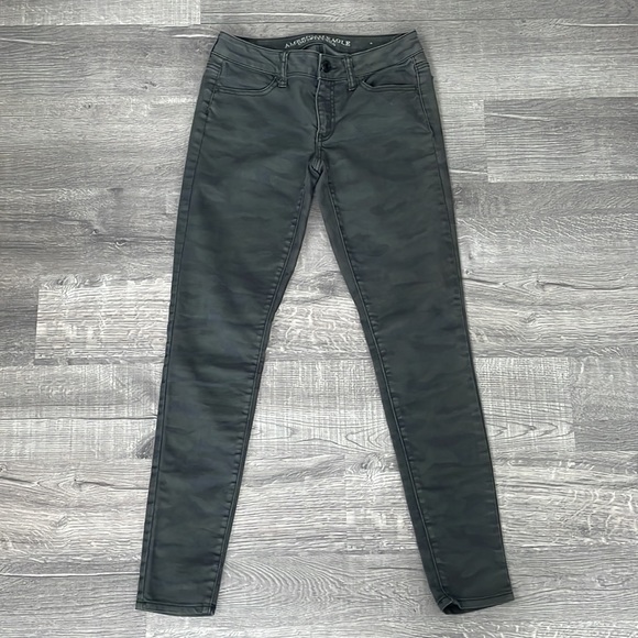 American Eagle Camouflage Jeans - Picture 2 of 4